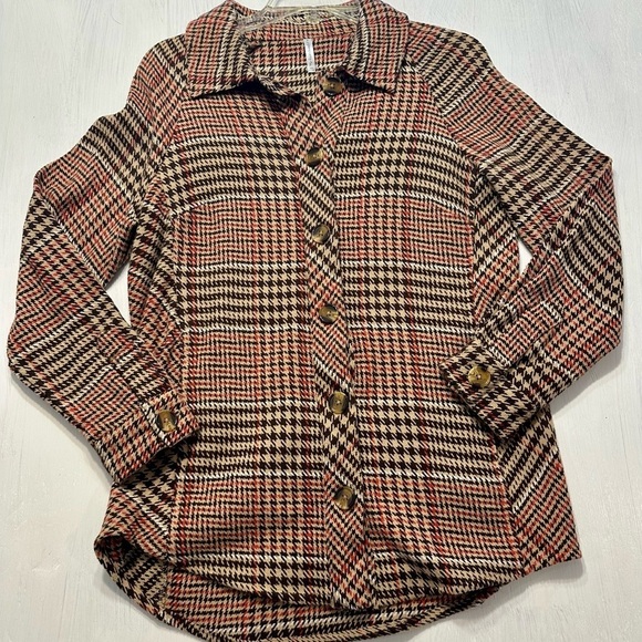 Passport Jackets & Blazers - Passports Women’s Small Plaid Shacket Houndstooth Button Jacket Brown Red Tan